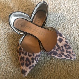 Leopard print pointed flats